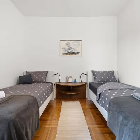 Blue Horizon A Seaside Escape In * 라벡